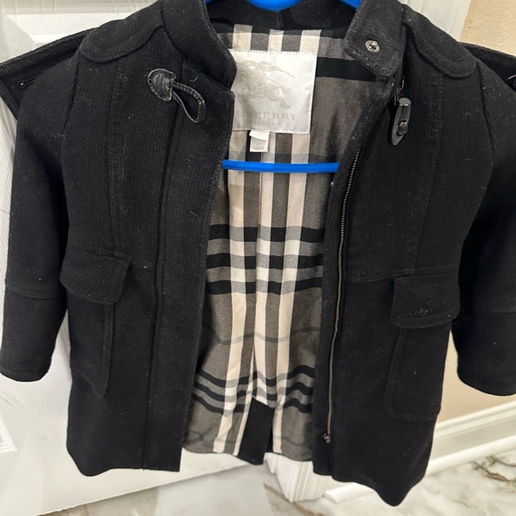Burberry children’s jacket 5t (in my opinion runs small) - Picture 11 of 12